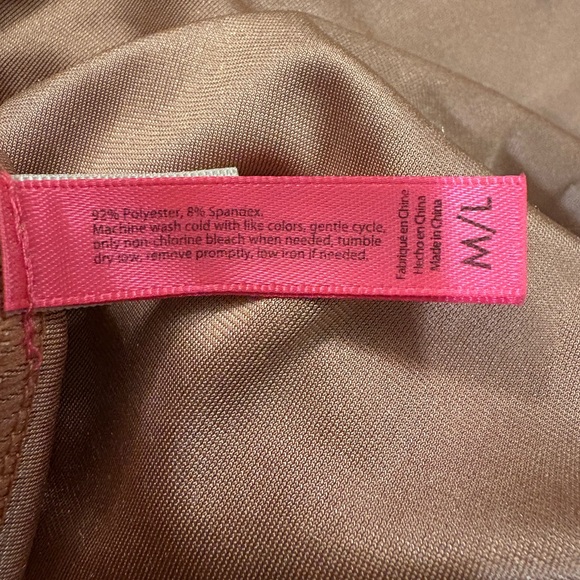 Betsey Johnson Velvet Velour Hooded Ruffle Pink Robe Size M/L - Picture 4 of 4